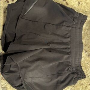Lululemon Hotty Hot 4” Shorts Size 4 Tall